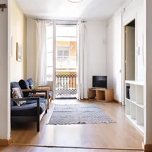 Appartamento Amplio Con Dos En Sant Antoni / Poble Sec, Barcellona